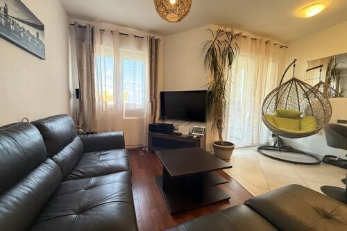 OBITELJSKI STAN NA ODLIČNOJ LOKACIJI