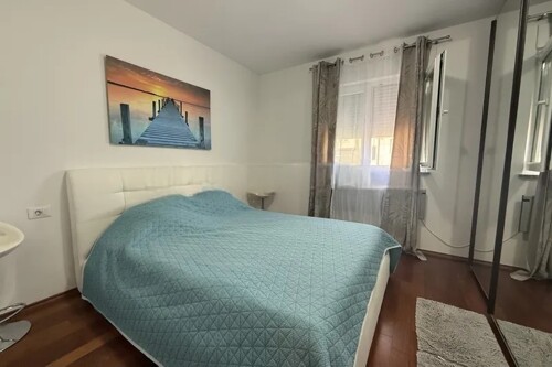 Thumbnail 4783080 - 4