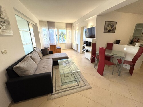 PREKRASANI OSUNČANI STAN TIK UZ MORE,MEDULIN