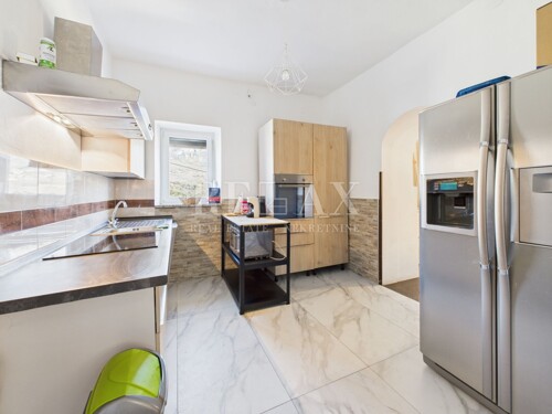 Bribir - prostrana obiteljska kuća