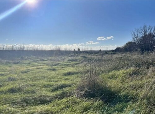 Građevinsko zemljište s projektom i prijavljenim gradilištem