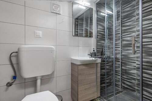 Thumbnail 4783088 - 6