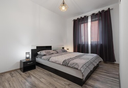 Thumbnail 4783088 - 5