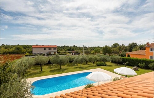 Thumbnail 4783089 - 7