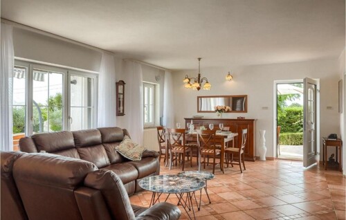 Thumbnail 4783089 - 13