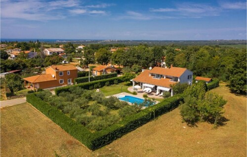 Thumbnail 4783089 - 5