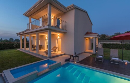 Thumbnail 4783090 - 5