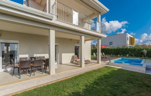 Thumbnail 4783090 - 3