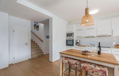 Thumbnail 4783090 - 8