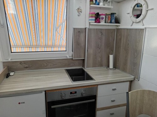 Garsonijera u prizemlju na odličnoj lokaciji, UMAG!