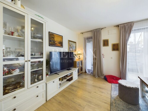 Dramalj - kuća s pogledom na more i okućnicom