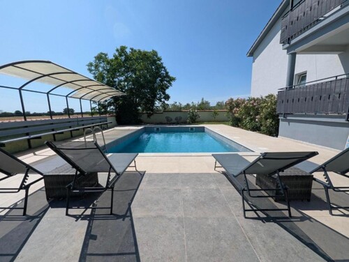 Thumbnail 4783097 - 3