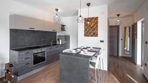 Thumbnail 4783100 - 9