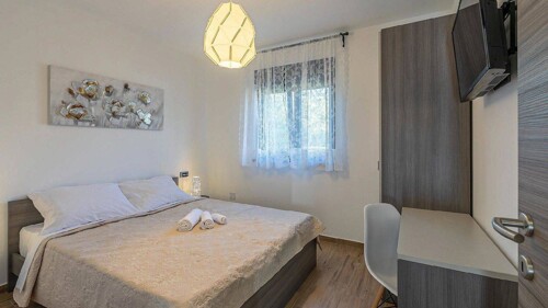 Thumbnail 4783100 - 13