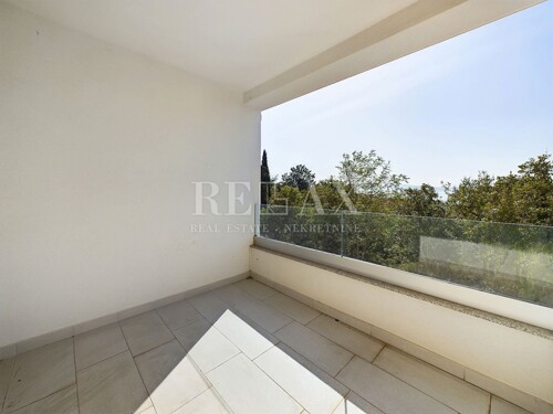 Crikvenica - dvosoban stan s loggiom