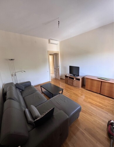 Renovirani stan u centru, Pula, Istra