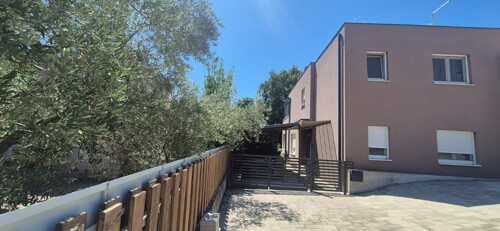 Thumbnail 4783112 - 13