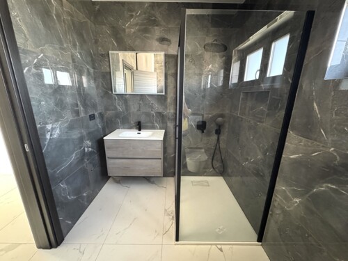 Thumbnail 4783114 - 8