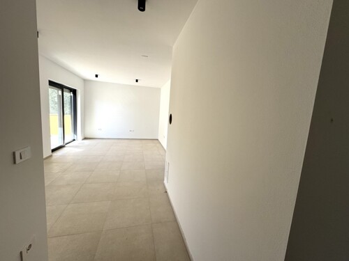 Stan u novogradnji 2S+DB, Štinjan, Istra