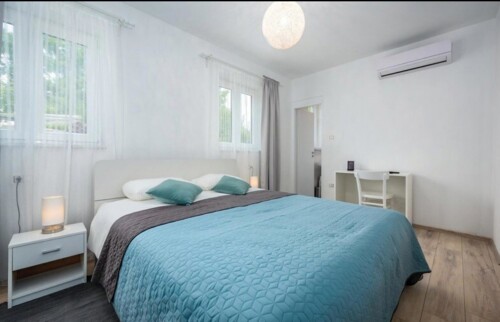 Thumbnail 4783117 - 9