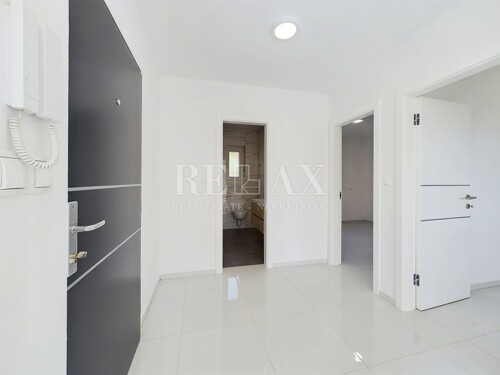 Crikvenica - dvoetažni stan s pogledom na more