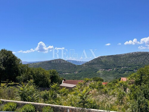 Bribir - prekrasan stan sa pogledom na more i 3 spavaće sobe