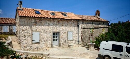Simpatična kamena kuća na mirnoj lokaciji,Skitača, Istra