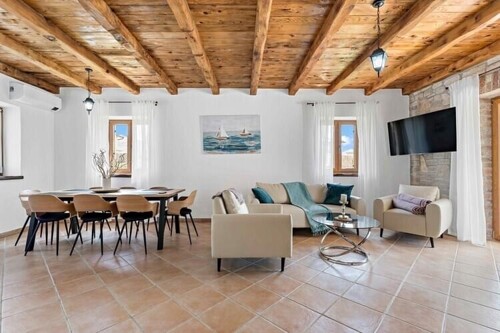 Thumbnail 4783127 - 4