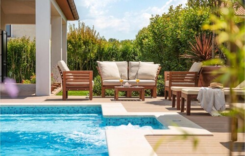 Thumbnail 4783130 - 4