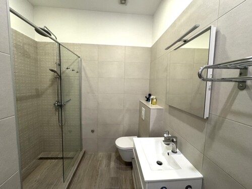 Thumbnail 4783132 - 11