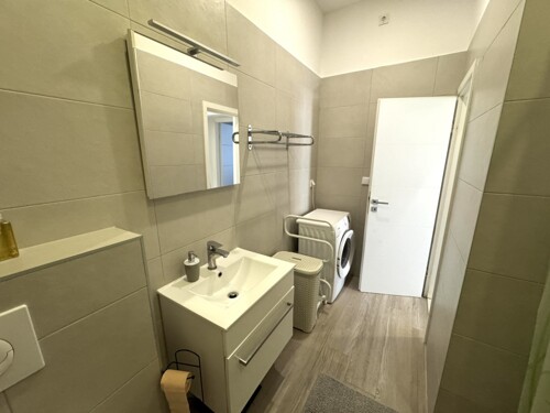 Thumbnail 4783132 - 9