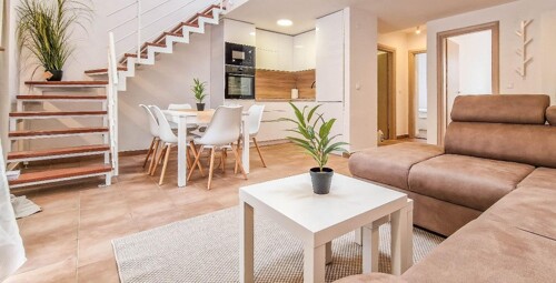 Thumbnail 4783134 - 3