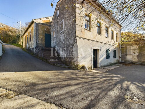 Grižane - kamena kuća za renovaciju