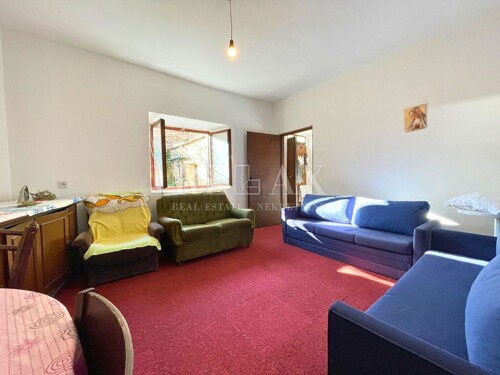 Bribir - kamena kuća za renovaciju