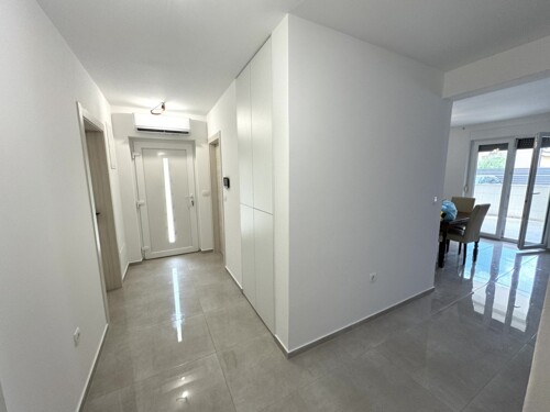 Thumbnail 4783140 - 9