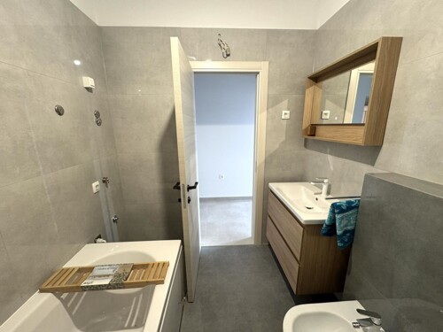 Thumbnail 4783140 - 6