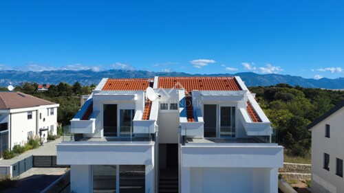 Stan s pogledom na more, 82m2, 2VPM, Gajac, NOVOGRADNJA