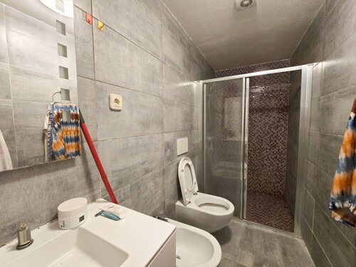 Thumbnail 4783147 - 9