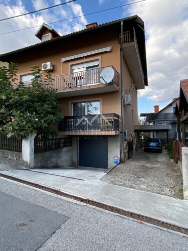 Kuća 253m², Zagreb (Vrapče) – tri stambene jedinice i dvoriš