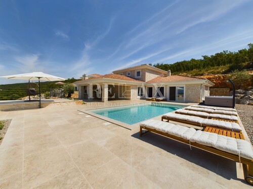 Jadranovo - luksuzna vila s panoramskim pogledom na more