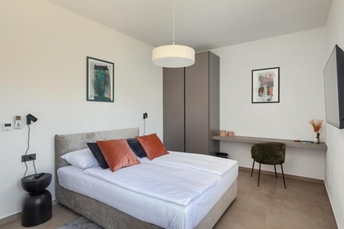 Thumbnail 4783149 - 11