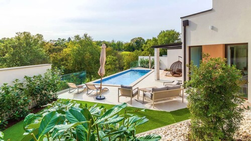 Thumbnail 4783150 - 4