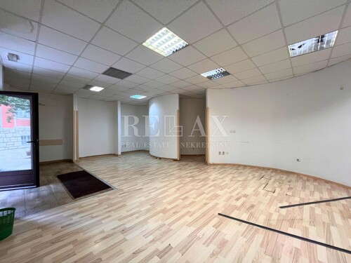 Crikvenica - Prostrani poslovni prostor u centru