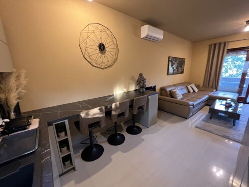 Prekrasan stan u Premanturi s bazenom i garažom, Istra