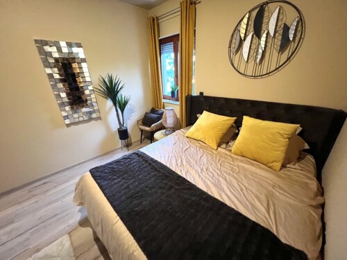 Thumbnail 4783151 - 12