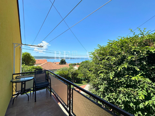 Selce - Kuća s okućnicom i pogledom na more