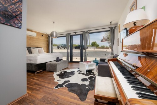 Thumbnail 4783157 - 10