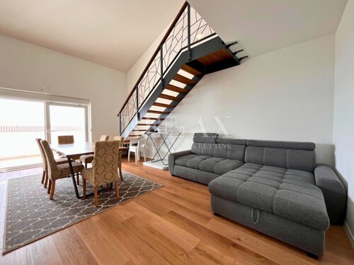 Crikvenica - moderan stan s galerijom