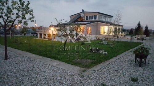 Luksuzne dvije kuće s bazenom, 284m2, 1673m2 okućnice,7VPM,