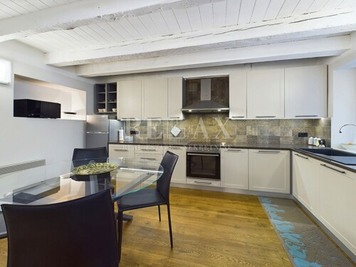 Dramalj - renovirana kamena kuća s pogledom